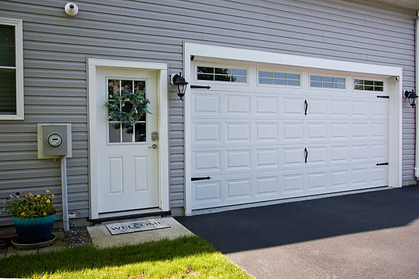 24/7 Emergency Garage Door Panel Replacement experts in Van Buren County County, AR